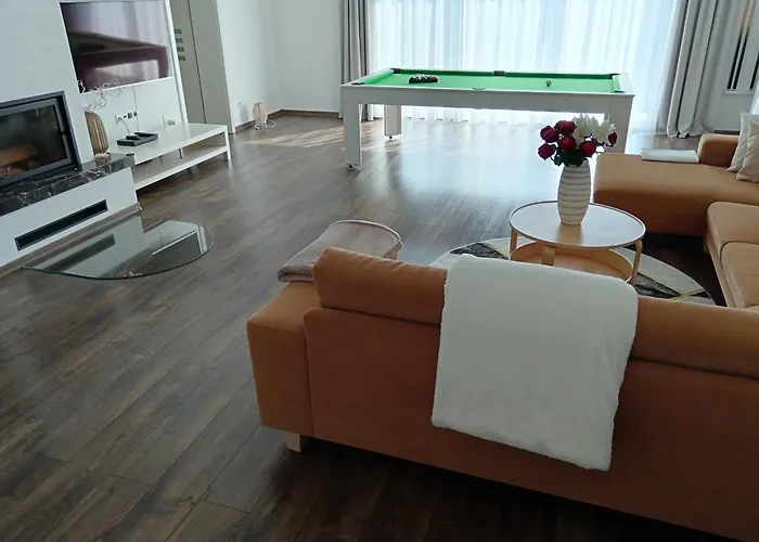 Luxury With Sauna - 185 M2 Apartment